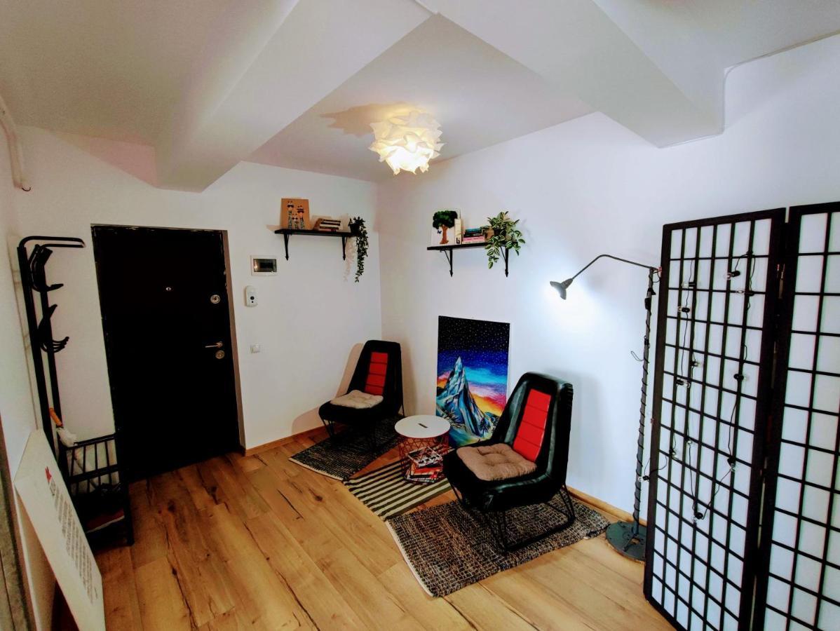 River Side Apartment With Terrace Floreşti Екстериор снимка
