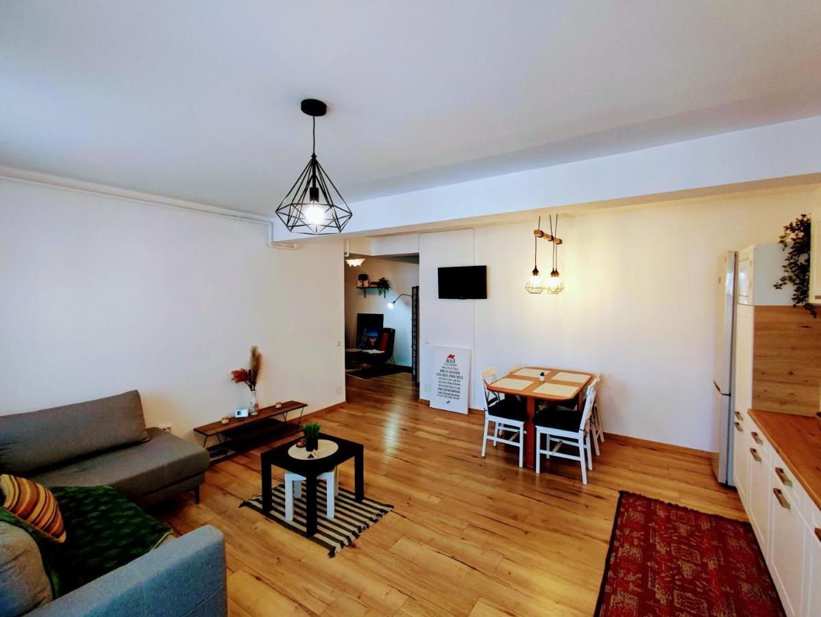 River Side Apartment With Terrace Floreşti Екстериор снимка