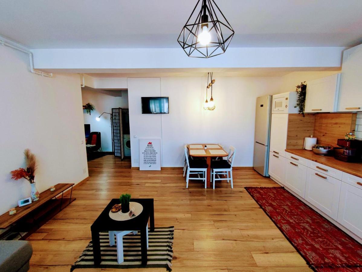 River Side Apartment With Terrace Floreşti Екстериор снимка