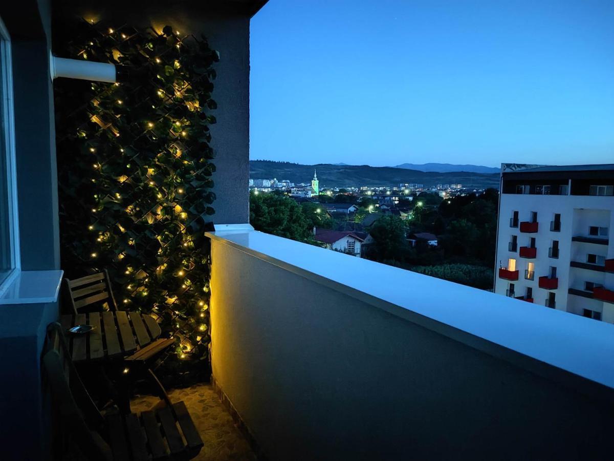 River Side Apartment With Terrace Floreşti Екстериор снимка